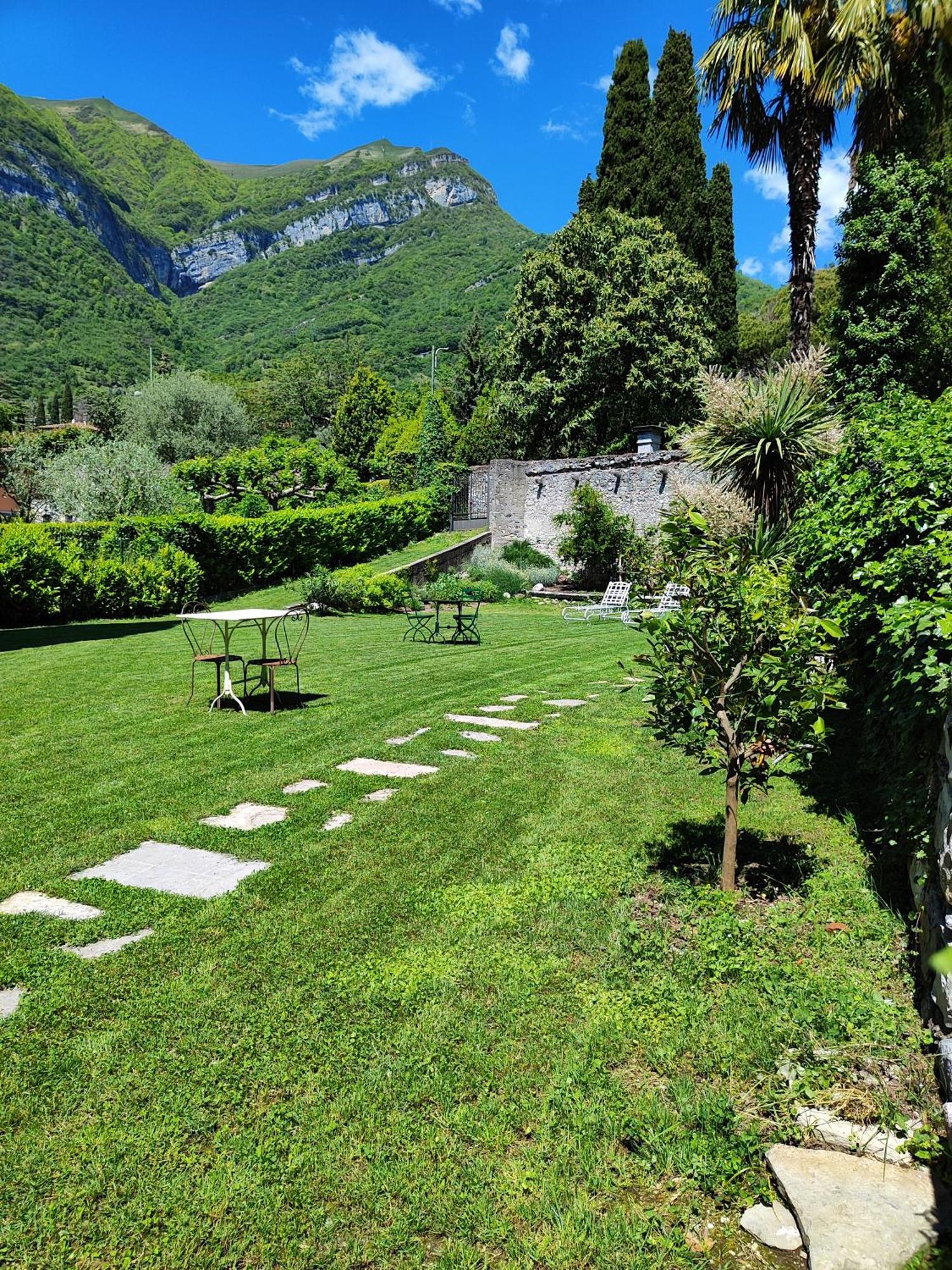 Casa Lumaca Bed & Breakfast Tremezzo Exterior photo